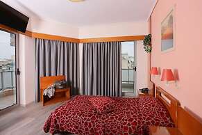 Xenophon Hotel