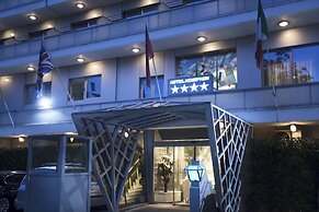 Xenophon Hotel