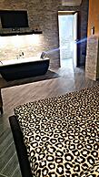 Excellence Suite