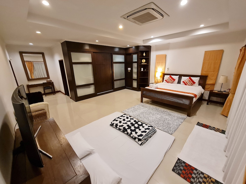 Thiva Pool Villa Hua Hin