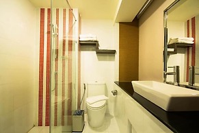 Dragon River Avenue Hotel