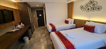 Dragon River Avenue Hotel