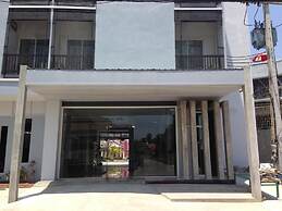 AtMe2 Hotel
