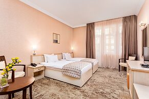 Hotel Sharden