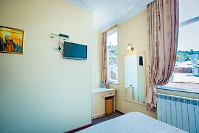 Hotel Sharden