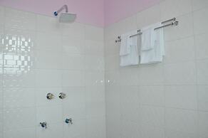 Man Shwe Li Hotel