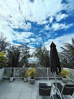 White Boutique Hotel & Residences