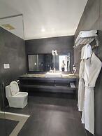 White Boutique Hotel & Residences