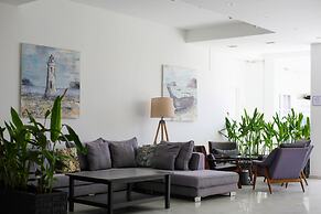 White Boutique Hotel & Residences
