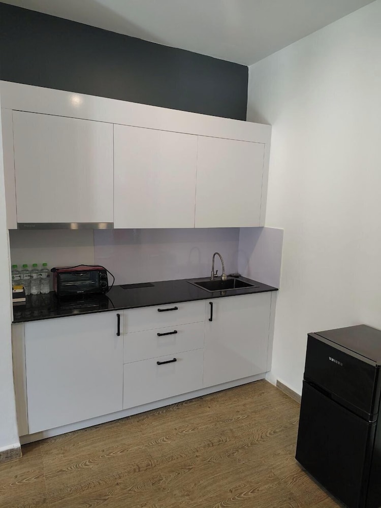 White Boutique Hotel & Residences
