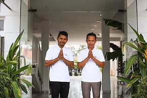 White Boutique Hotel & Residences