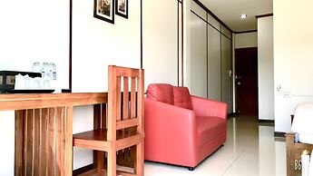 EZ House & Cafe