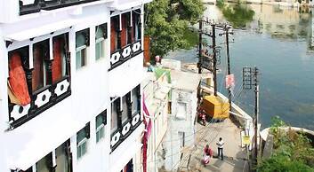 Hotel Hanuman Ghat
