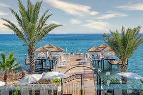 Aria Resort & Spa