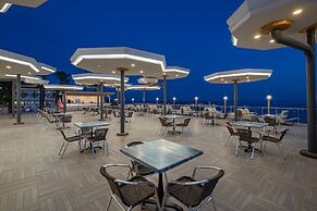 Aria Resort & Spa