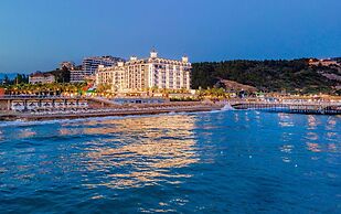 Aria Resort & Spa