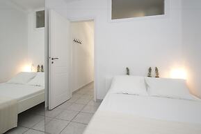 Cleopatra Seaside Homes Paros
