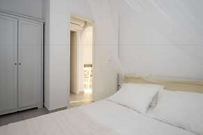 Cleopatra Seaside Homes Paros