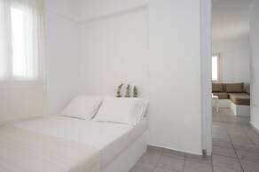 Cleopatra Seaside Homes Paros