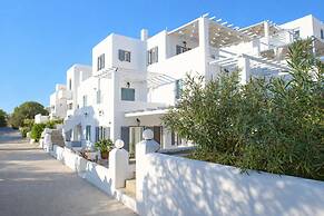 Cleopatra Seaside Homes Paros