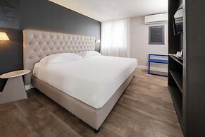 Hotel Al Campanile - Luxury Suites & Apartments