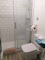 Igloo Hybrid - Hostel
