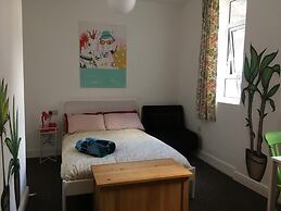 Igloo Hybrid - Hostel