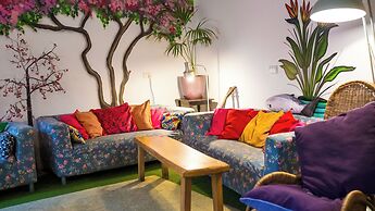Igloo Hybrid - Hostel