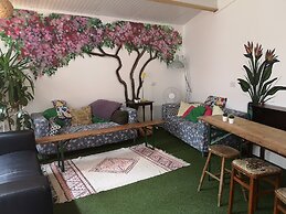 Igloo Hybrid - Hostel