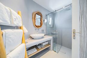 Blue Sand Boutique Hotel & Suites