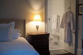 Woodbourne Inn