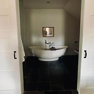 Woodbourne Inn