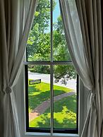 Woodbourne Inn