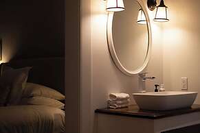 Woodbourne Inn