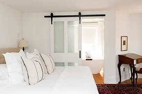 Woodbourne Inn