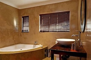 African Moon Corporate House