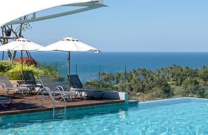 Crest Resort & Pool Villas