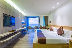 Crest Resort & Pool Villas
