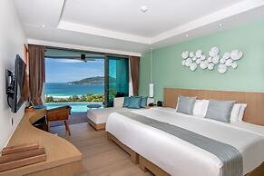 Crest Resort & Pool Villas