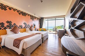 Crest Resort & Pool Villas