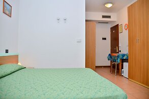 Hotel Etna