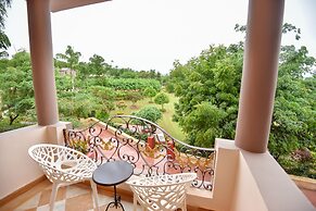 Mulberry Araliayas Resort & Spa