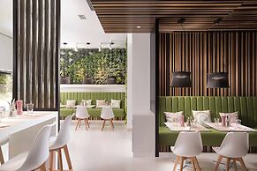 Pine Cliffs Ocean Suites, a Luxury Collection Resort & Spa