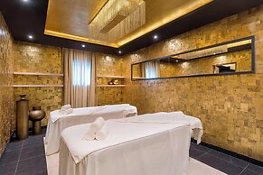 Pine Cliffs Ocean Suites, a Luxury Collection Resort & Spa