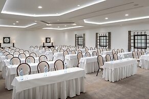 Pine Cliffs Ocean Suites, a Luxury Collection Resort & Spa