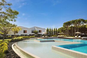 Pine Cliffs Ocean Suites, a Luxury Collection Resort & Spa