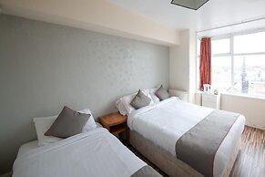 The Hollingdales Hotel