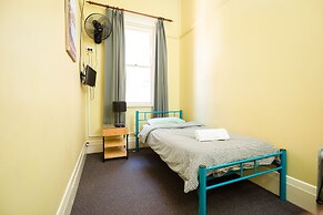 YHA Newcastle Beach