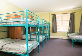 YHA Newcastle Beach