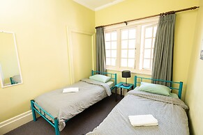 YHA Newcastle Beach
